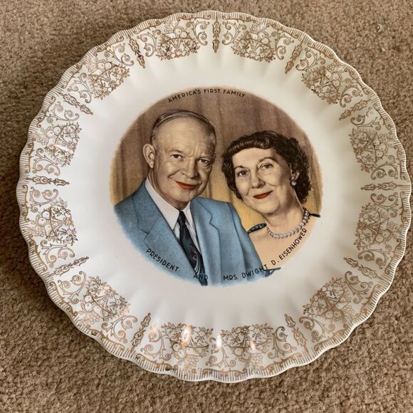 President and Mrs. Dwight D. Eisenhower Commemorative Plate - Picture 1 of 3